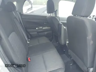 2021 Mitsubishi Outlander ES z VIN JA4ARUAU4MU025575, wystawiony jako IAAI lot #41937147 z przebiegiem 66 640 mil mil oraz . Historia ofert i sprzedaży dostępna na DreamBid. Obrazek 8.