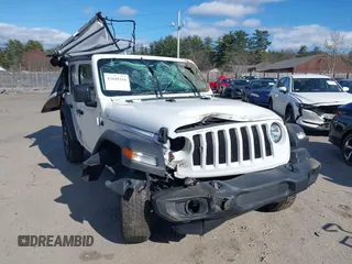 2021 Jeep Wrangler Unlimited Sport S z VIN 1C4HJXDG2MW705126, wystawiony jako IAAI lot #42048244 z przebiegiem 34 317 mil mil oraz . Historia ofert i sprzedaży dostępna na DreamBid. Obrazek 6.