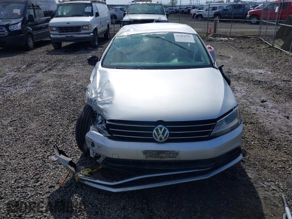 2015 Volkswagen Jetta Sedan 1.8T SE with VIN 3VWD17AJ3FM297573, listed as a IAAI auction lot 41884541 with 98,225 mi miles. Bid and sale history available at carsss.com. Image 12.