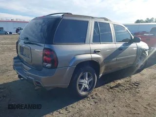 2006 Chevrolet TrailBlazer LS with VIN 1GNDT13S462249241, listed as a IAAI auction lot 41869456 with 228,053 mi miles. Bid and sale history available at carsss.com. Image 4.