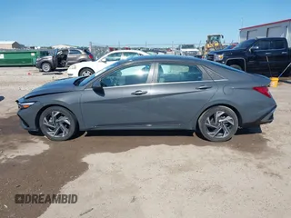 2024 Hyundai Elantra SEL с VIN KMHLS4DG2RU724506, выставлен на аукционе IAAI как лот 42285045 с пробегом 37 998 миль миль и . История ставок и продаж доступна на DreamBid. Изображение 14.