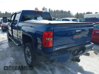 2015 GMC Sierra 2500HD available WiFi Denali with VIN 1GT120E8XFF623208, listed as a IAAI auction lot 41607260 with 98,032 mi miles. Bid and sale history available at carsss.com. Image 3.