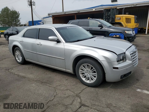 2008 Chrysler 300 LX with VIN 2C3LA43R68H225482, listed as a Copart auction lot 49899735 with 190,254 mi miles and Salvage Title. Bid and sale history available at carsss.com. Image 4.