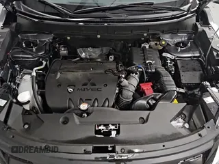 2025 Mitsubishi Outlander S with VIN JA4ARUAU7SU004409, listed as a Copart auction lot 89471945 with 7,066 mi miles and Clean title. Bid and sale history available at DreamBid. Image 15.