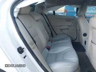 2012 Volvo S60 T5 with VIN YV1622FS7C2041060, listed as a IAAI auction lot 41319044 with 1 mi miles. Bid and sale history available at carsss.com. Image 8.