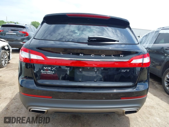 2017 Lincoln MKX Reserve z VIN 2LMPJ6LP6HBL47575, wystawiony jako IAAI lot #42147354 z przebiegiem 99 571 mil mil oraz . Historia ofert i sprzedaży dostępna na DreamBid. Obrazek 16.