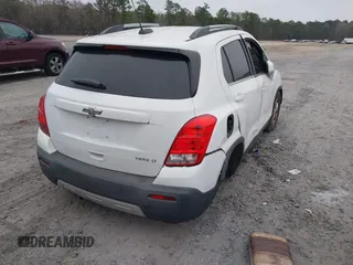 2015 Chevrolet Trax LT with VIN 3GNCJLSB4FL184372, listed as a IAAI auction lot 41553948 with 125,688 mi miles. Bid and sale history available at carsss.com. Image 4.