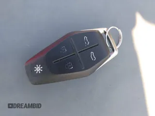 2023 Fisker Ocean Extreme z VIN VCF1EBU22PG009426, wystawiony jako IAAI lot #41963771 z przebiegiem Nie podano mil oraz . Historia ofert i sprzedaży dostępna na DreamBid. Obrazek 11.