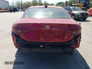 2019 Alfa Romeo Giulia z VIN ZARFAMANXK7620606, wystawiony jako Copart lot #50732025 z przebiegiem Nie podano mil oraz Szkody całkowita. Historia ofert i sprzedaży dostępna na DreamBid. Obrazek 6.