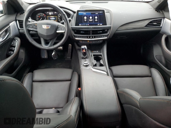 2024 Cadillac CT5 Sport z VIN 1G6DP5RK8R0130218, wystawiony jako Copart lot #45973105 z przebiegiem 6 878 mil mil oraz Szkoda całkowita • Salvage title. Historia ofert i sprzedaży dostępna na DreamBid. Obrazek 8.