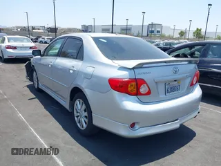 2010 Toyota Corolla z VIN 1NXBU4EE9AZ236385, wystawiony jako IAAI lot #42591900 z przebiegiem 185 946 mil mil oraz . Historia ofert i sprzedaży dostępna na DreamBid. Obrazek 3.