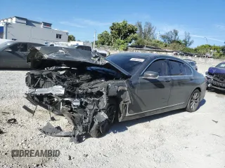 2022 BMW 7 Series 740i z VIN WBA7T2C06NCG89884, wystawiony jako Copart lot #49951065 z przebiegiem 44 459 mil mil oraz Nie do naprawy • Non repairable. Historia ofert i sprzedaży dostępna na DreamBid. Obrazek 1.