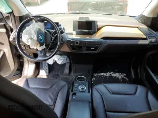 2015 BMW i3 with VIN WBY1Z4C57FV501809, listed as a Copart auction lot 53461373 with 0 mi miles. Bid and sale history available at carsss.com. Image 8.