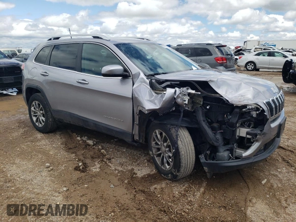 2019 Jeep Cherokee Latitude Plus z VIN 1C4PJMLX5KD331230, wystawiony jako Copart lot #56029515 z przebiegiem 84 912 mil mil oraz Szkoda całkowita • Salvage title. Historia ofert i sprzedaży dostępna na DreamBid. Obrazek 4.