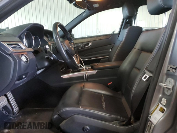 2014 Mercedes-Benz E 350 Luxury with VIN WDDHF8JB5EB059479, listed as a Copart auction lot 61972935 with 262,964 mi miles and Clean title. Bid and sale history available at DreamBid. Image 7.