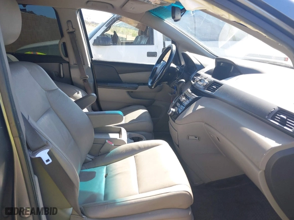2011 Honda Odyssey EX-L with VIN 5FNRL5H68BB092628, listed as a IAAI auction lot 41820351 with 243,538 mi miles. Bid and sale history available at carsss.com. Image 5.