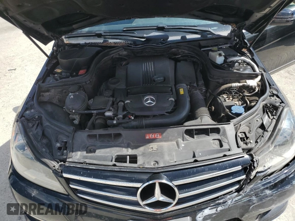 2014 Mercedes-Benz C 250 Sport с VIN WDDGF4HB0EA963286, выставлен на аукционе Copart как лот 61560185 с пробегом 120 689 миль миль и Списание • Salvage title. История ставок и продаж доступна на DreamBid. Изображение 10.
