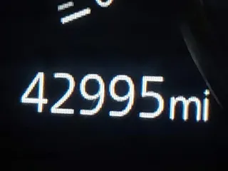 2021 Mazda CX-30 Preferred z VIN 3MVDMBCL2MM210902, wystawiony jako IAAI lot #42522203 z przebiegiem 42 995 mil mil oraz . Historia ofert i sprzedaży dostępna na DreamBid. Obrazek 16.