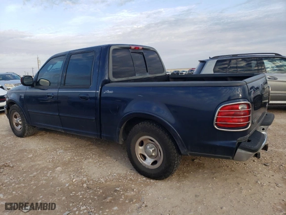 2002 Ford F-150 XLT with VIN 1FTRW07L82KE27035, listed as a Copart auction lot 44928855 with 0 mi miles and Salvage Title. Bid and sale history available at carsss.com. Image 2.