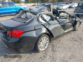 2015 BMW 3 Series 328i xDrive z VIN WBA3B5G50FNS13108, wystawiony jako IAAI lot #41772990 z przebiegiem Nie podano mil oraz . Historia ofert i sprzedaży dostępna na DreamBid. Obrazek 4.
