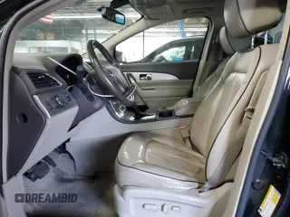 2013 Lincoln MKX z VIN 2LMDJ8JK7DBL05609, wystawiony jako Copart lot #60129615 z przebiegiem 210 678 mil mil oraz Czysty tytuł • Clean title. Historia ofert i sprzedaży dostępna na DreamBid. Obrazek 7.