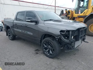 2022 Ram 1500 Limited z VIN 1C6SRFHM6NN134716, wystawiony jako IAAI lot #42250431 z przebiegiem 12 051 mil mil oraz . Historia ofert i sprzedaży dostępna na DreamBid. Obrazek 1.