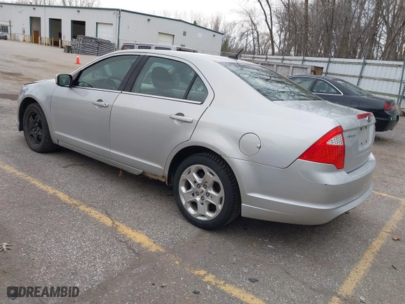 2010 Ford Fusion SE with VIN 3FAHP0HA7AR238091, listed as a IAAI auction lot 41847624 with 157,381 mi miles. Bid and sale history available at carsss.com. Image 3.