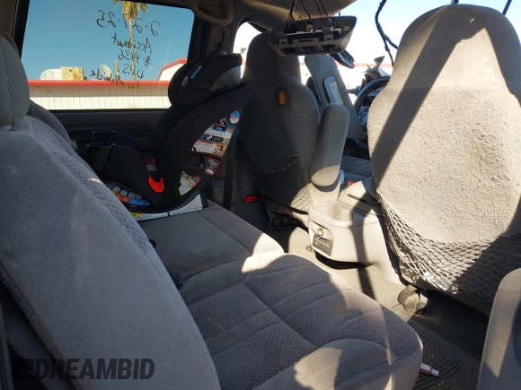 2000 Ford Excursion XLT с VIN 1FMSU41F6YED19436, выставлен на аукционе IAAI как лот 41787604 с пробегом 257 251 миль миль и . История ставок и продаж доступна на DreamBid. Изображение 8.
