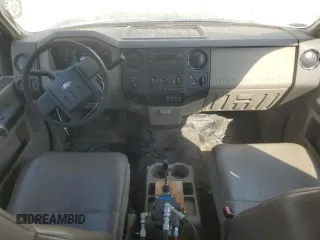 2008 Ford F-250 с VIN 1FDSX21518EE15977, выставлен на аукционе Copart как лот 71937864 с пробегом 183 532 миль миль и Чистый • Clean title. История ставок и продаж доступна на DreamBid. Изображение 8.