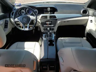 2012 Mercedes-Benz C 250 Sport с VIN WDDGF4HB9CA643364, выставлен на аукционе Copart как лот 64761775 с пробегом 135 139 миль миль и Списание • Salvage title. История ставок и продаж доступна на DreamBid. Изображение 8.