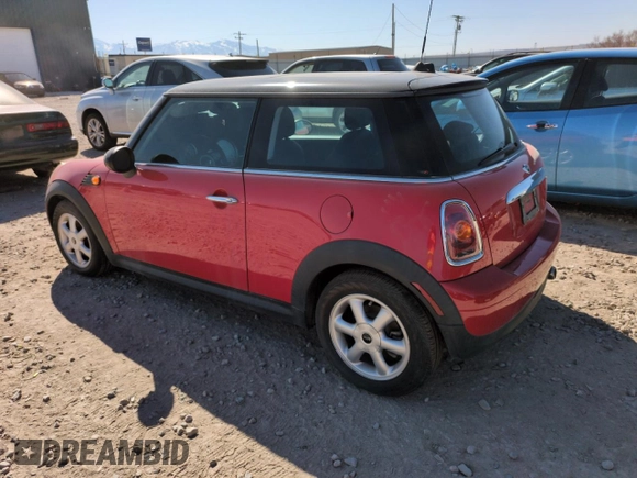 2008 MINI Hardtop with VIN WMWMF33538TT64347, listed as a Copart auction lot 52852075 with 89,884 mi miles and Clean Title. Bid and sale history available at DreamBid. Image 2.