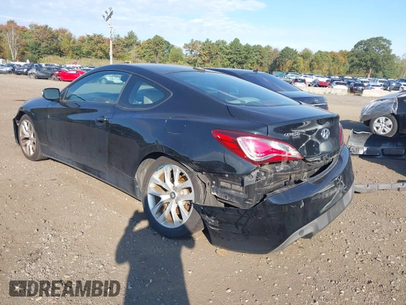 2016 Hyundai Genesis Coupe 3.8L Base with VIN KMHHT6KJ5GU136772, listed as a IAAI auction lot 40543019 with 93,597 mi miles. Bid and sale history available at carsss.com. Image 3.
