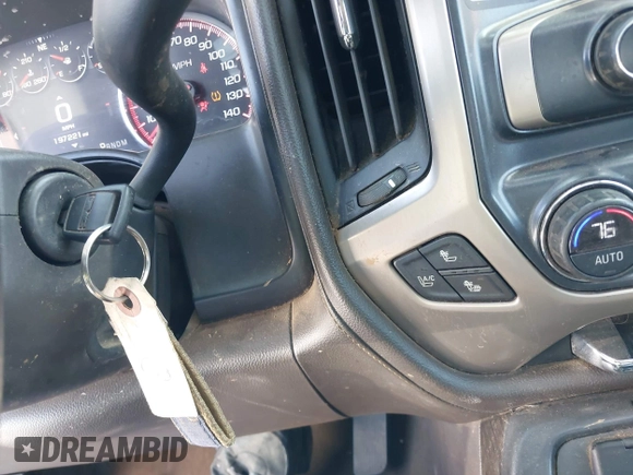 2014 GMC Sierra 1500 Denali z VIN 3GTU2WEC2EG302474, wystawiony jako IAAI lot #41881222 z przebiegiem 197 221 mil mil oraz . Historia ofert i sprzedaży dostępna na DreamBid. Obrazek 11.