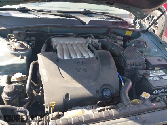 2005 Hyundai Sonata GLS with VIN KMHWF35H65A111352, listed as a IAAI auction lot 42006083 with 283,261 mi miles. Bid and sale history available at carsss.com. Image 10.