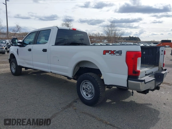 2019 Ford F-250 XL z VIN 1FT7W2B60KEF78955, wystawiony jako IAAI lot #41851147 z przebiegiem 205 275 mil mil oraz . Historia ofert i sprzedaży dostępna na DreamBid. Obrazek 3.