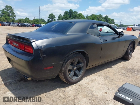 2009 Dodge Challenger R/T z VIN 2B3LJ54T39H598803, wystawiony jako IAAI lot #42535926 z przebiegiem 221 827 mil mil oraz . Historia ofert i sprzedaży dostępna na DreamBid. Obrazek 4.