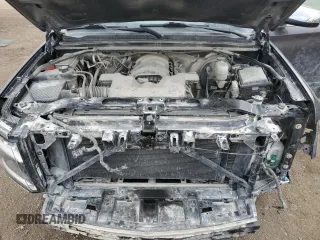 2017 Chevrolet Suburban Premier z VIN 1GNSKJKCXHR403076, wystawiony jako Copart lot #46606025 z przebiegiem 99 481 mil mil oraz Szkoda całkowita • Salvage title. Historia ofert i sprzedaży dostępna na DreamBid. Obrazek 12.