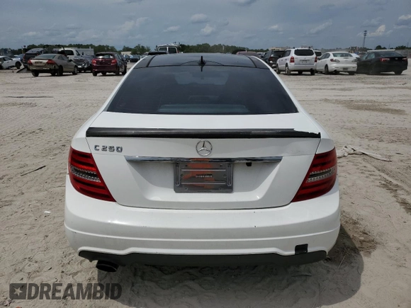 2013 Mercedes-Benz C 250 с VIN WDDGJ4HB9DG062718, выставлен на аукционе Copart как лот 57446365 с пробегом 133 762 миль миль и Списание • Salvage title. История ставок и продаж доступна на DreamBid. Изображение 6.