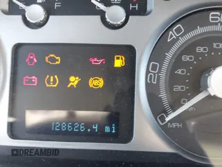 2008 Mercury Mariner Premier с VIN 4M2CU97178KJ28931, выставлен на аукционе IAAI как лот 42235188 с пробегом 128 626 миль миль и . История ставок и продаж доступна на DreamBid. Изображение 15.