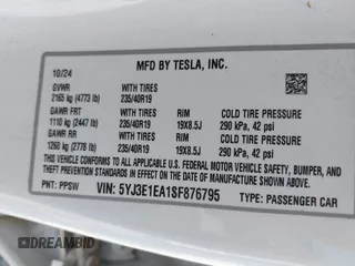 2025 Tesla Model 3 Long Range z VIN 5YJ3E1EA1SF876795, wystawiony jako IAAI lot #41967853 z przebiegiem 8 328 mil mil oraz . Historia ofert i sprzedaży dostępna na DreamBid. Obrazek 9.