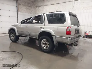 1998 Toyota 4Runner Limited with VIN JT3HN87R0W0189219, listed as a IAAI auction lot 41815288 with 227,784 mi miles. Bid and sale history available at carsss.com. Image 3.