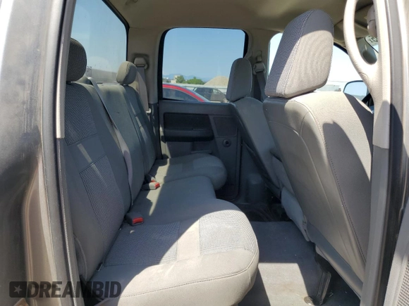 2006 Dodge 1500 SLT z VIN 1D7HU18256S676868, wystawiony jako Copart lot #57648065 z przebiegiem 162 726 mil mil oraz Szkoda całkowita • Salvage title. Historia ofert i sprzedaży dostępna na DreamBid. Obrazek 10.