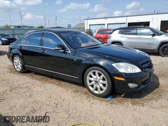2008 Mercedes-Benz S 550 z VIN WDDNG86X68A175837, wystawiony jako Copart lot #56987915 z przebiegiem 149 855 mil mil oraz Szkoda całkowita • Salvage title. Historia ofert i sprzedaży dostępna na DreamBid. Obrazek 4.