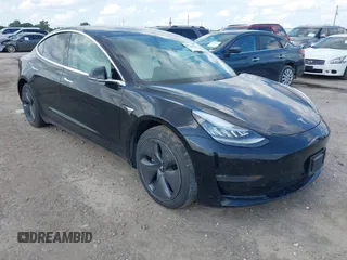 2020 Tesla Model 3 Long Range z VIN 5YJ3E1EB8LF791169, wystawiony jako IAAI lot #42185656 z przebiegiem Nie podano mil oraz . Historia ofert i sprzedaży dostępna na DreamBid. Obrazek 1.