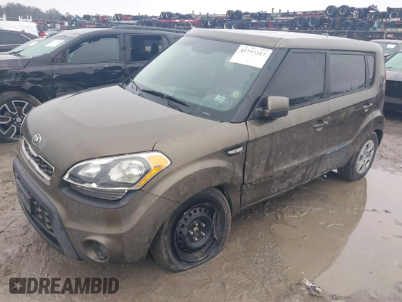 2013 Kia Soul with VIN KNDJT2A51D7506841, listed as a IAAI auction lot 41757317 with 171,439 mi miles. Bid and sale history available at carsss.com. Image 17.