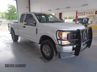 2022 Ford F-250 XL z VIN 1FT7X2B67NEE90700, wystawiony jako IAAI lot #42861503 z przebiegiem 71 564 mil mil oraz . Historia ofert i sprzedaży dostępna na DreamBid. Obrazek 8.