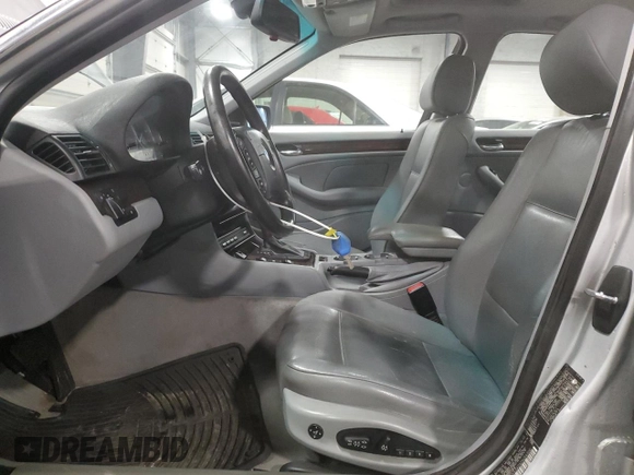 2004 BMW 3 Series 330xi with VIN WBAEW53404PN34206, listed as a Copart auction lot 89312765 with 136,885 mi miles and Salvage Title. Bid and sale history available at carsss.com. Image 7.