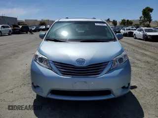 2016 Toyota Sienna XLE с VIN 5TDYK3DC5GS740962, выставлен на аукционе Copart как лот 61189865 с пробегом 75 722 миль миль и Списание • Salvage title. История ставок и продаж доступна на DreamBid. Изображение 5.