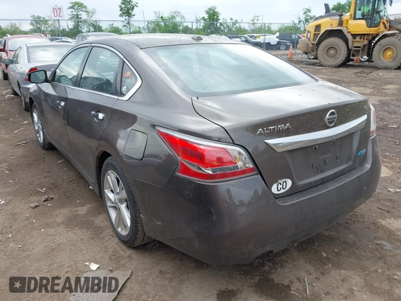 2014 Nissan Altima SV with VIN 1N4AL3AP9EC152041, listed as a IAAI auction lot 42250594 with 190,033 mi miles and . Bid and sale history available at DreamBid. Image 3.