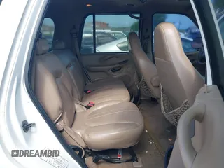 1998 Ford Expedition XLT with VIN 1FMRU17L6WLB26352, listed as a IAAI auction lot 42713980 with 209,454 mi miles and . Bid and sale history available at DreamBid. Image 8.